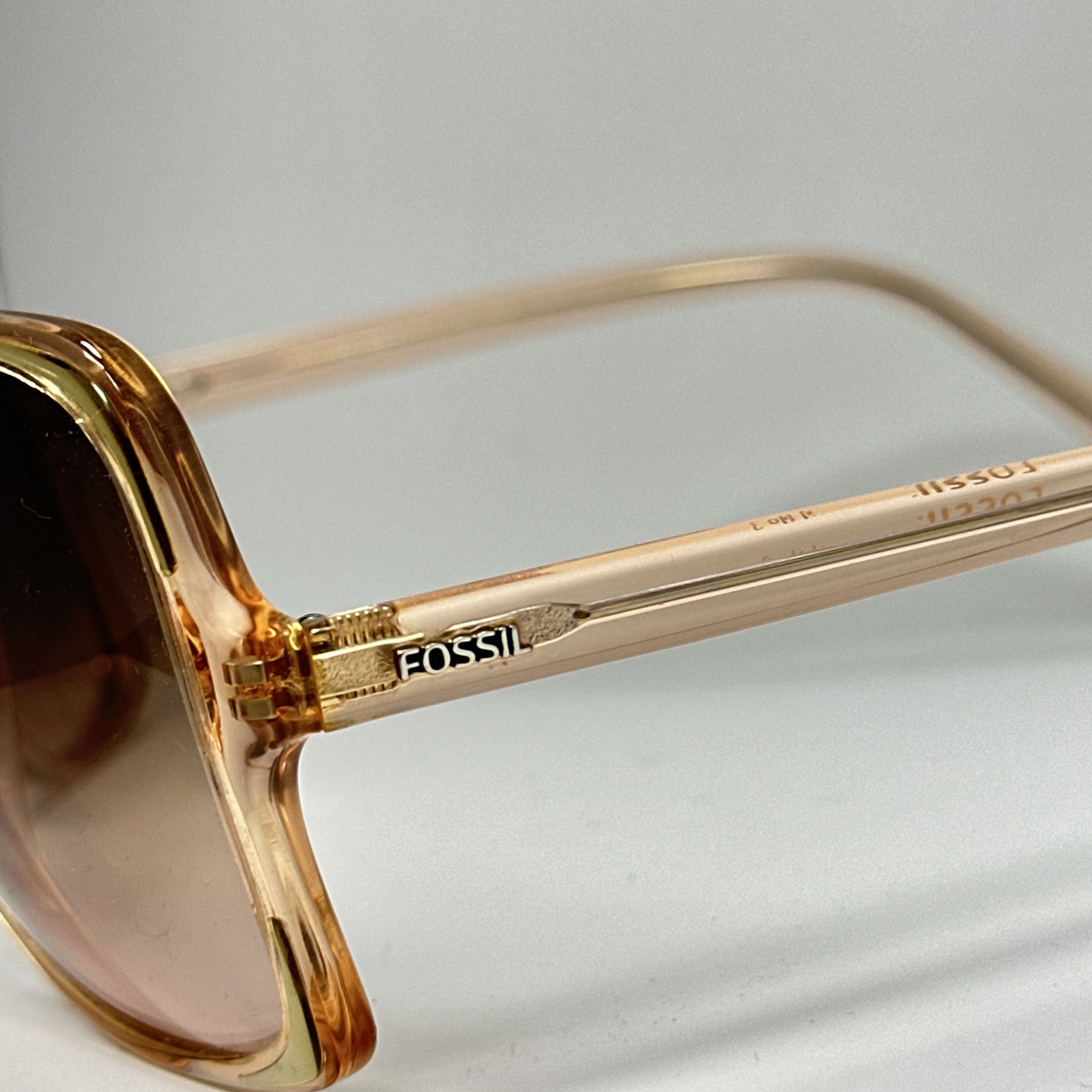 Fossil Vintage Avant Garde Old Money Fossil Sunglasses 00s Size ONE SIZE - 2 Thumbnail