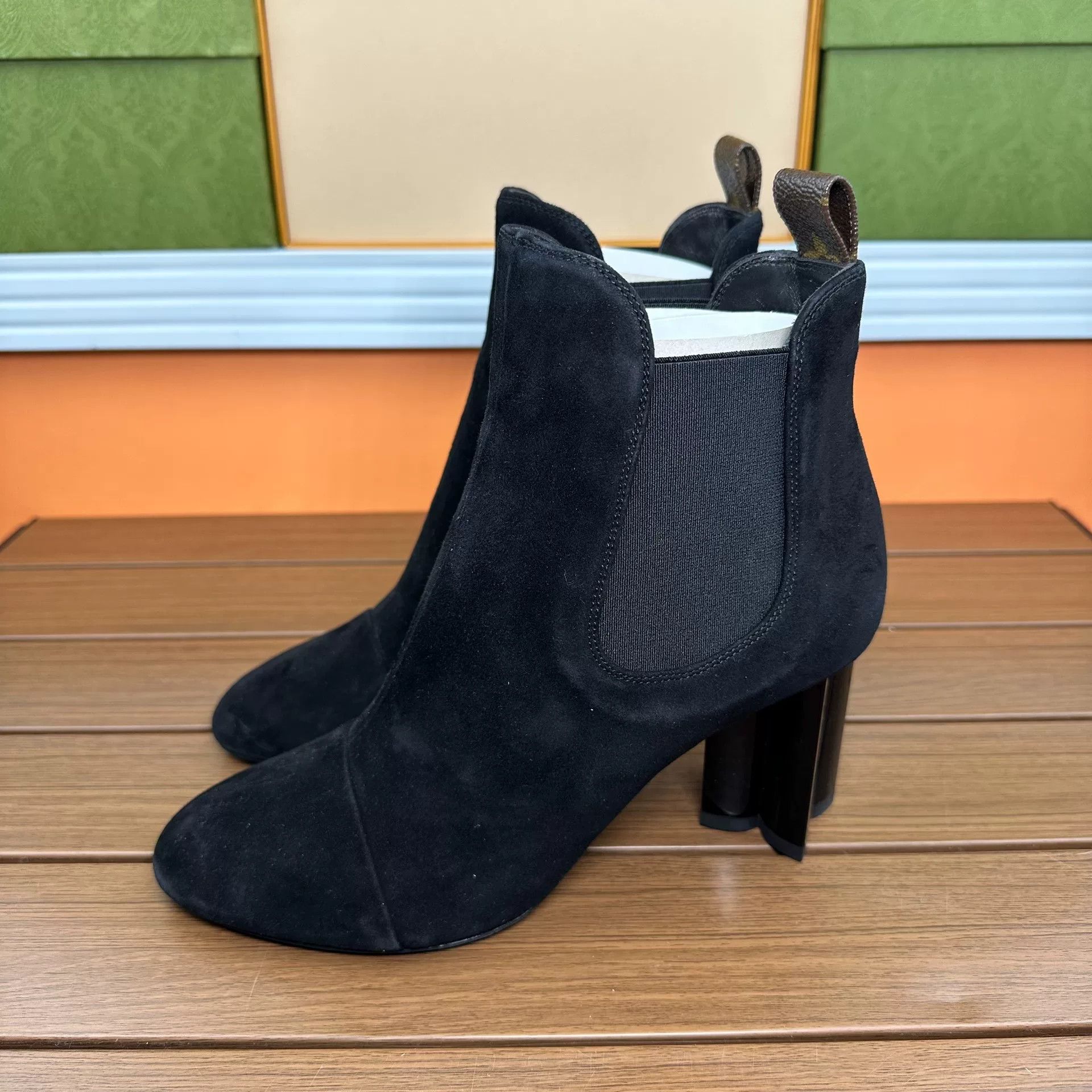 Louis Vuitton Louis Vuitton Boots it_38 Women Size US 8 / IT 38 - 1 Thumbnail