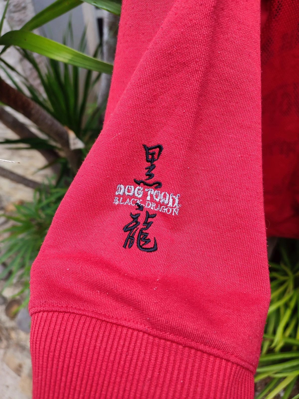 Dogtown × Japanese Brand Dogtown Black Dragon Mesh-Overlay Crewneck Bold Graphic Red Size US L / EU 52-54 / 3 - 9 Thumbnail