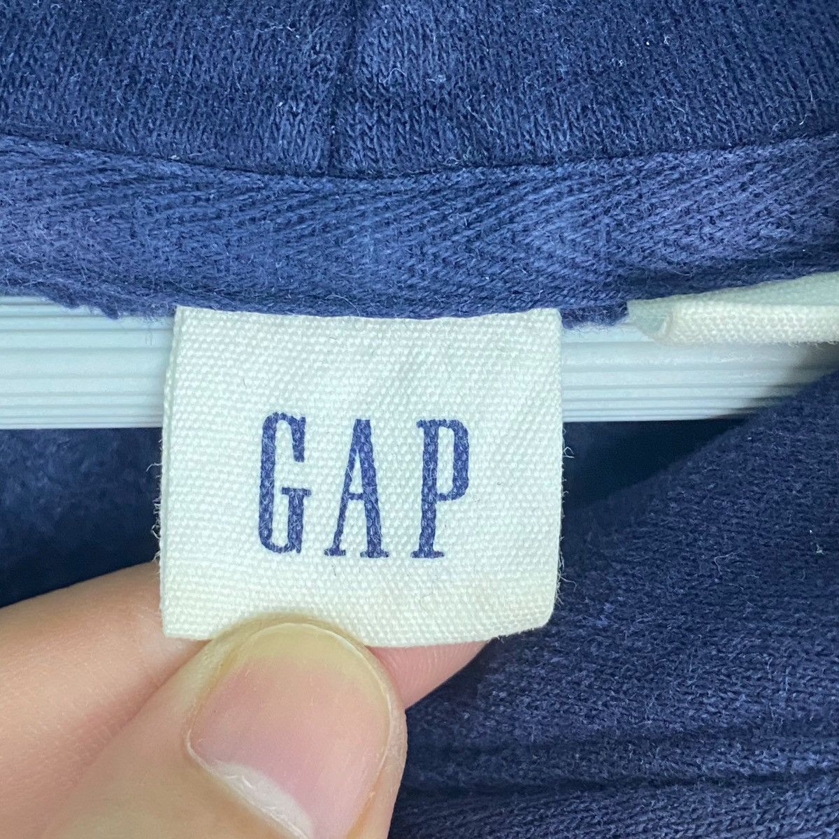 Other Vintage Gap Hoodie Big Logo Sweater Navy Blue Size L Size US L / EU 52-54 / 3 - 5 Thumbnail