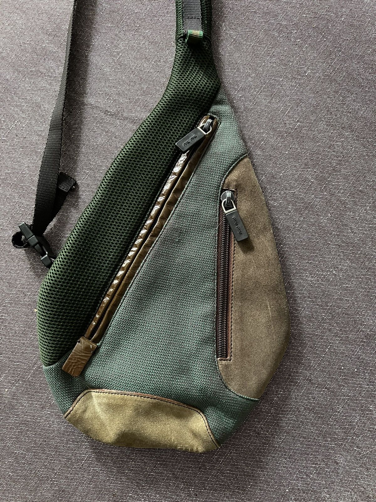 Miu Miu × Prada Miu Miu 1999 crossbody teardrop bag in green Size ONE SIZE - 2 Thumbnail