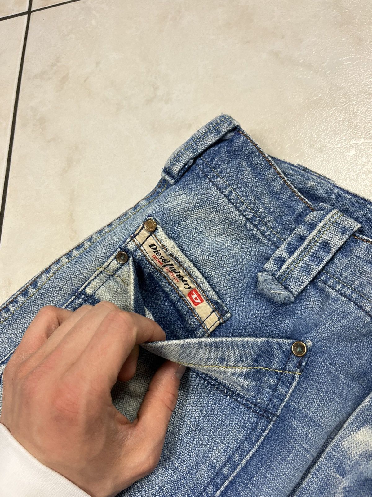 Diesel × Vintage Vintage Diesel moorix y2k distressed denim jeans baggy pants Size US 32 / EU 48 - 12 Thumbnail