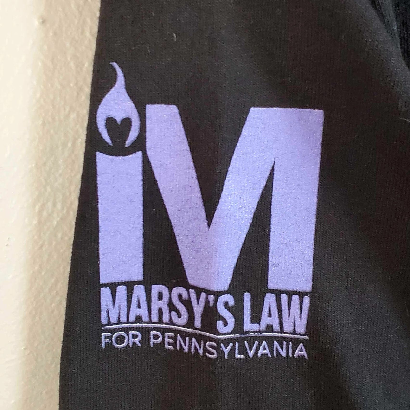 Gildan Marsy’s Law Tommy Talks PA T Shirt Men M Black Gildan Regular Size T-Shirt Size US M / EU 48-50 / 2 - 5 Thumbnail