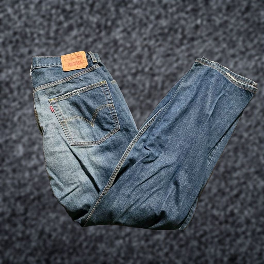 Levi's VINTAGE 90s LEVIS 569 RELAXED FIT STRAIGHT LEG BLUE JEANS MENS SIZE 34 Size US 34 / EU 50 - 1 Thumbnail