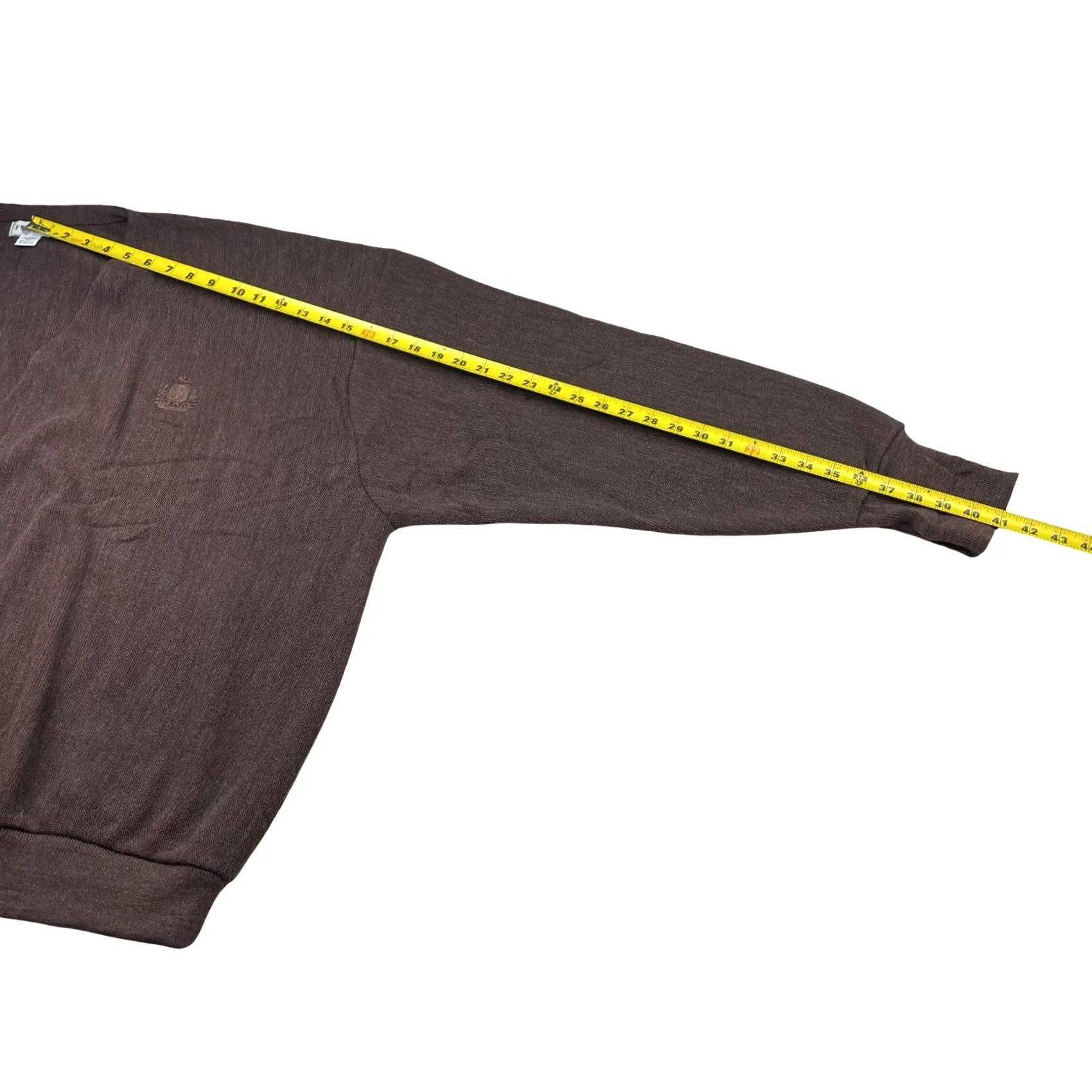 Izod VINTAGE IZOD Lacoste Cardigan Sweater Mens 5XL Brown 100% Acrylic Long Sleeve Button Knit USA Jacket Styling Size US XXL / EU 58 / 5 - 5 Thumbnail