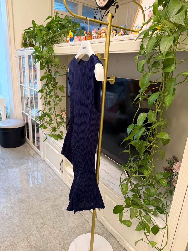 Issey Miyake Issey Miyake size:3 Blue pleated vest Size XS / US 0-2 / IT 36-38 - 3 Thumbnail
