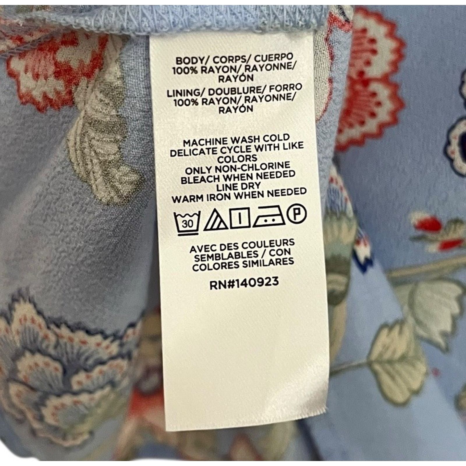 Loft LOFT Floral Print Blue Keyhole Open Back Tie Sleeveless Top Size M / US 6-8 / IT 42-44 - 3 Thumbnail