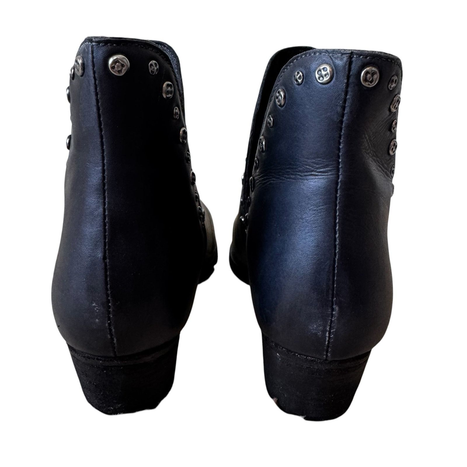 Free People FREE PEOPLE Studded Charm Double V Ankle Boots Size 37/6.5 Size US 6.5 / IT 36.5 - 6 Thumbnail