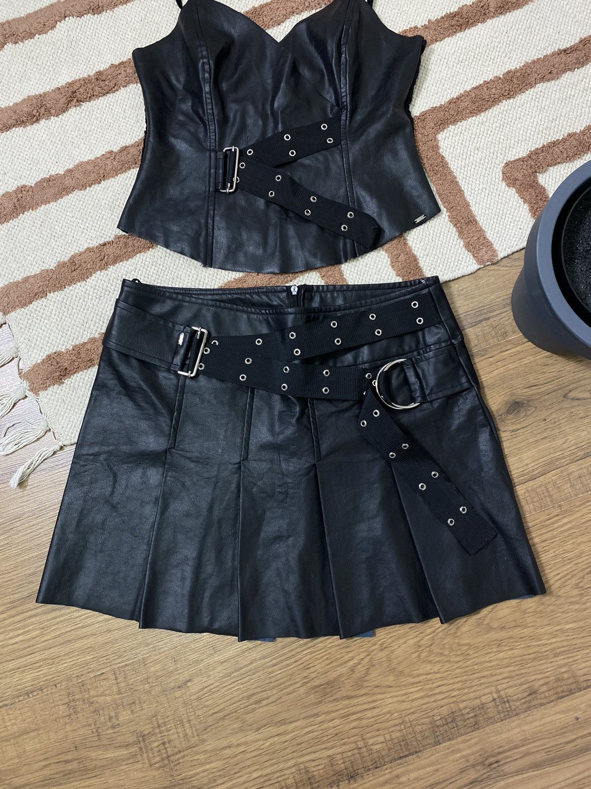 Morgan De Toi VINTAGE MORGAN FRANCE GRUNGE LEATHER SKIRT+TOP SET SUIT Size M / US 6-8 / IT 42-44 - 4 Thumbnail