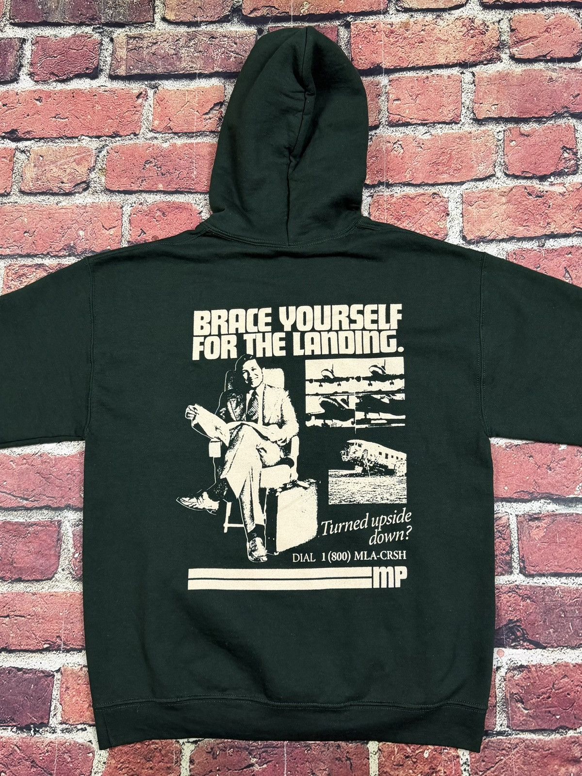 Gildan Mayday Parade Sweatshirt Emo Band Merch Green Brace Yourself Size US M / EU 48-50 / 2 - 4 Thumbnail