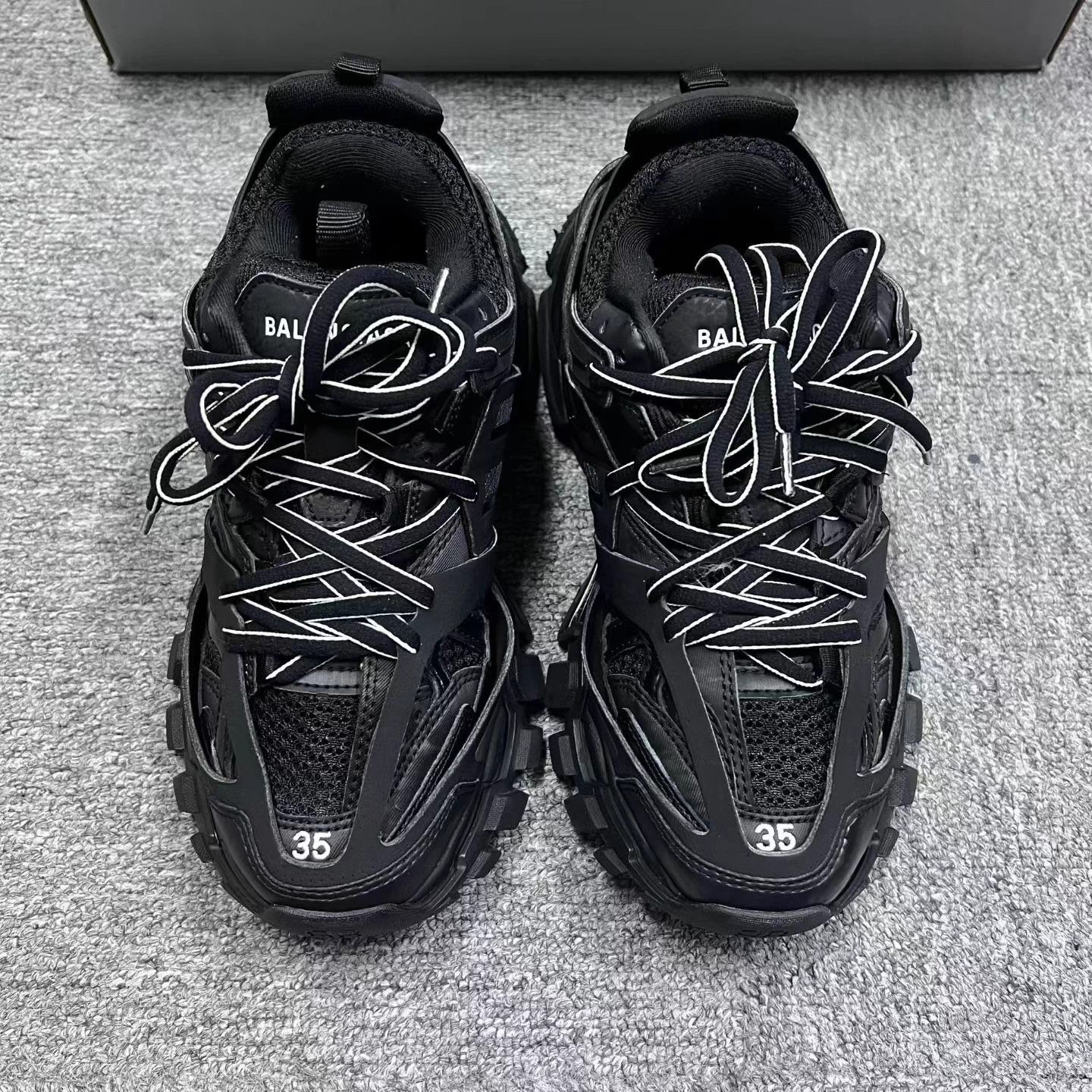 Balenciaga Balenciaga Track laced pendant low-top dad shoes blk Size US 4 / IT 34 - 3 Thumbnail
