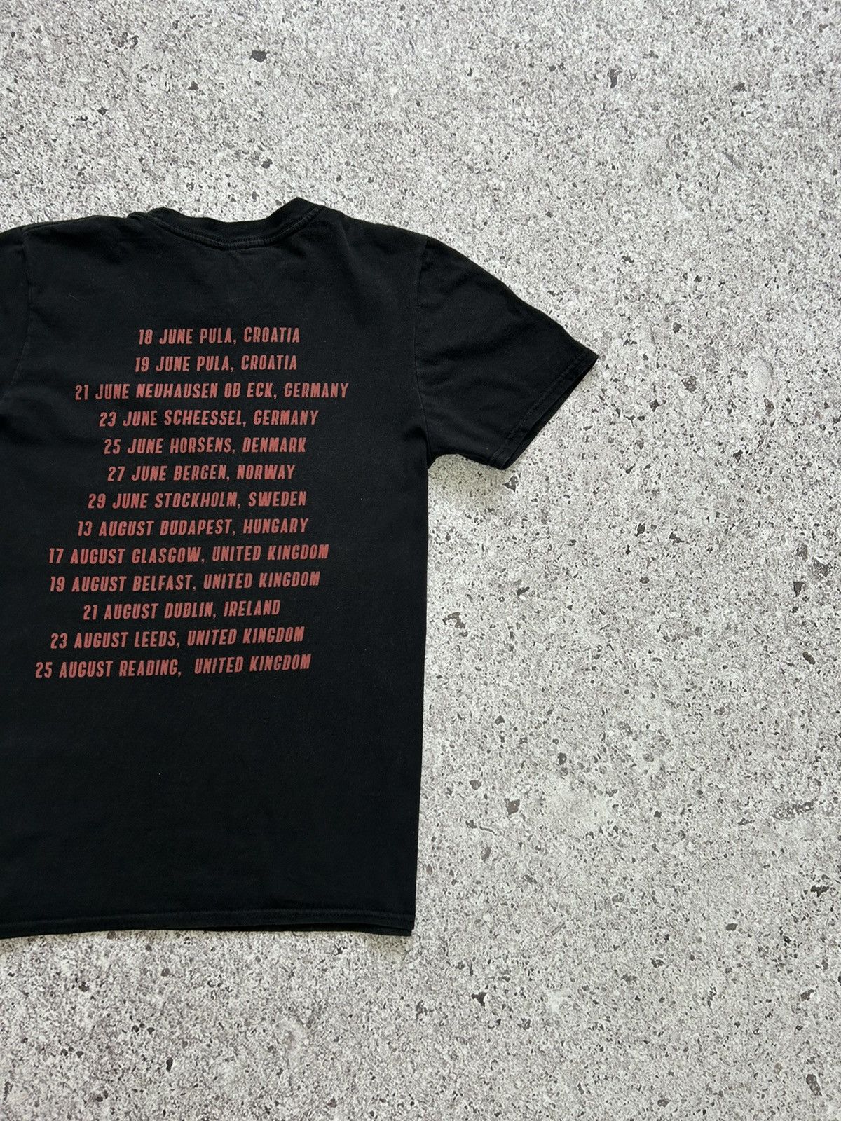 Band Tees Foo Fighters Tour 2019 Rock Band T-Shirt Size US S / EU 44-46 / 1 - 8 Thumbnail