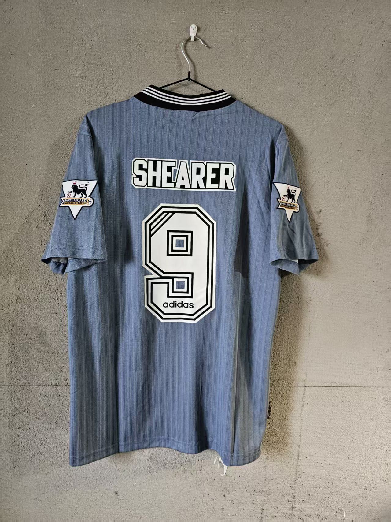 Other 1995 96 Newcastle United #9 Alan Shearer Jersey Size US L / EU 52-54 / 3 - 1 Thumbnail