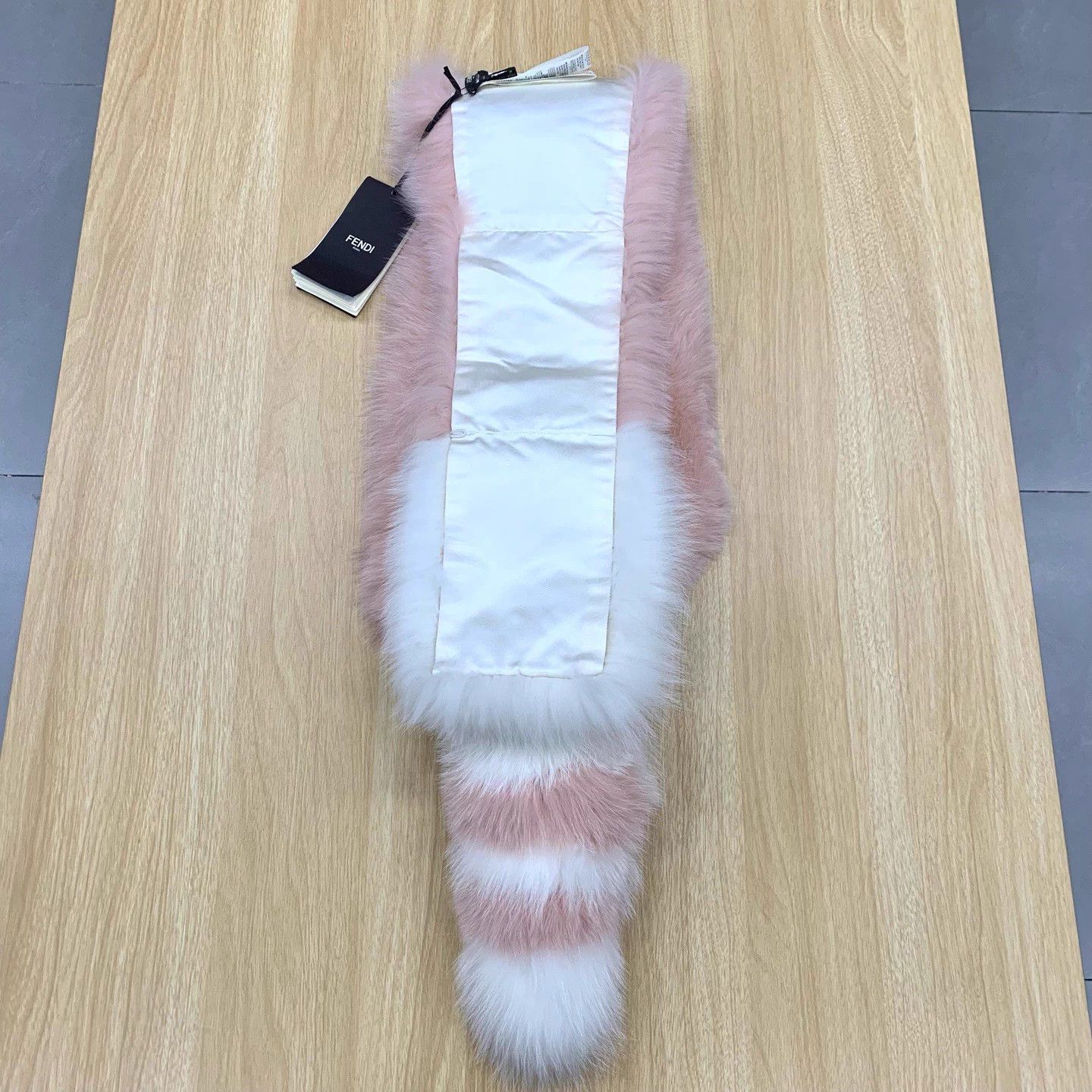 Fendi Fendi Red Fox Fur Neck Warmer Scarf 16x140cm Size ONE SIZE - 4 Thumbnail