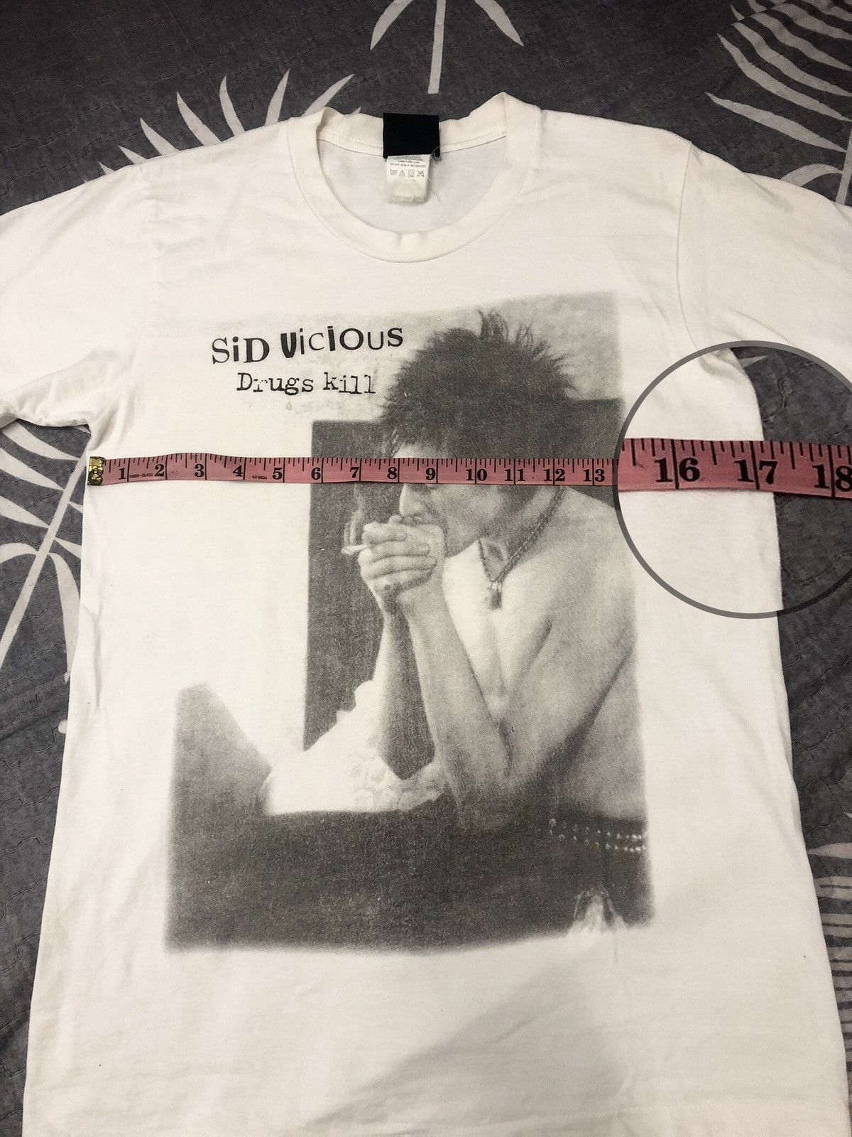 Band Tees Drugs kill - RIP Sid vicious t-shirt Size US S / EU 44-46 / 1 - 4 Thumbnail
