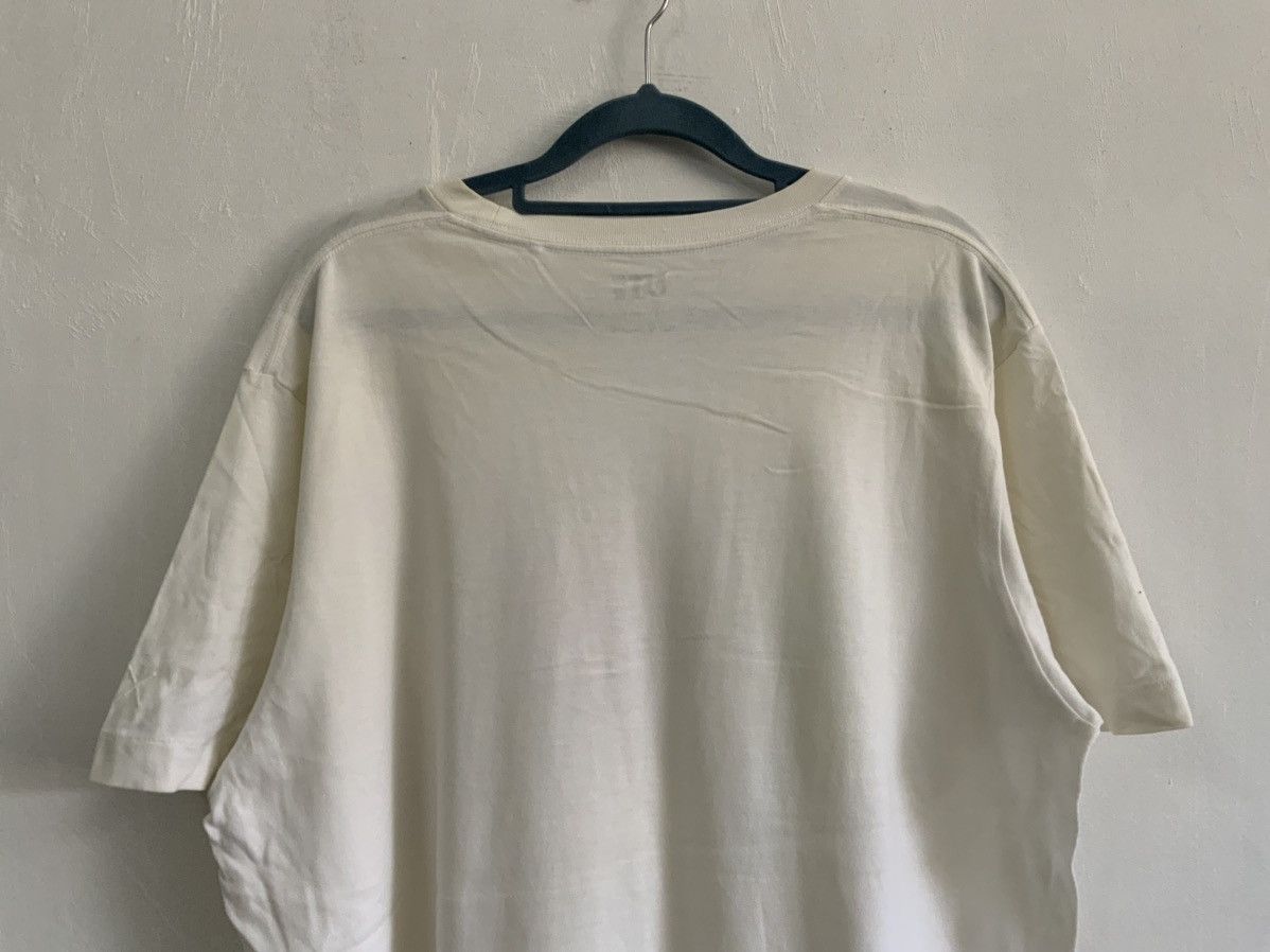 Kaws × Uniqlo Kaws Big Logo Uniqlo Tee Size US XL / EU 56 / 4 - 6 Thumbnail