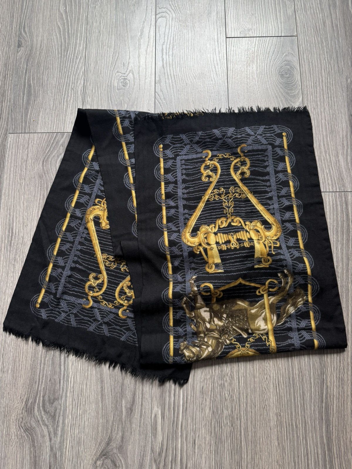 Hermes Hermès Les Cavaliers d'or Black/Gold Cashmere/Silk scarf OS Size ONE SIZE - 3 Thumbnail