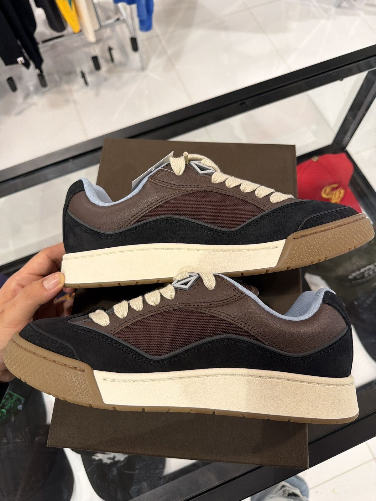 Dior × Travis Scott Cactus Jack Dior Brown/Brown Sneaker Size US 10 / EU 43 - 2 Thumbnail