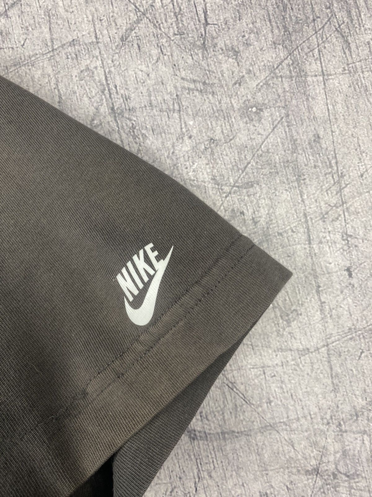 Nike × Vintage Vintage Nike Distressed y2k T Shirt Tee Size US S / EU 44-46 / 1 - 9 Thumbnail