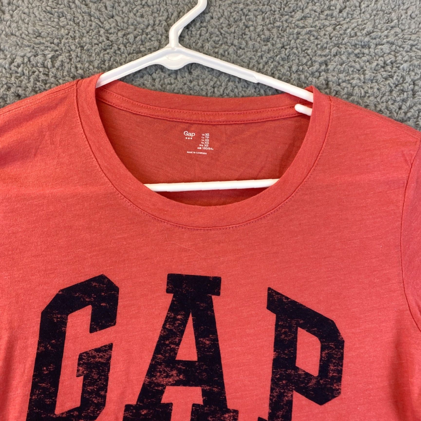 Gap Gap Women Coral Scoop Neck T-Shirt Short Sleeve Top Size XS 39-13 Regular Regular Short Sleeve T-Shirt Style Casual Lightweight Polyester Blend Coral Size XS / US 0-2 / IT 36-38 - 2 Thumbnail
