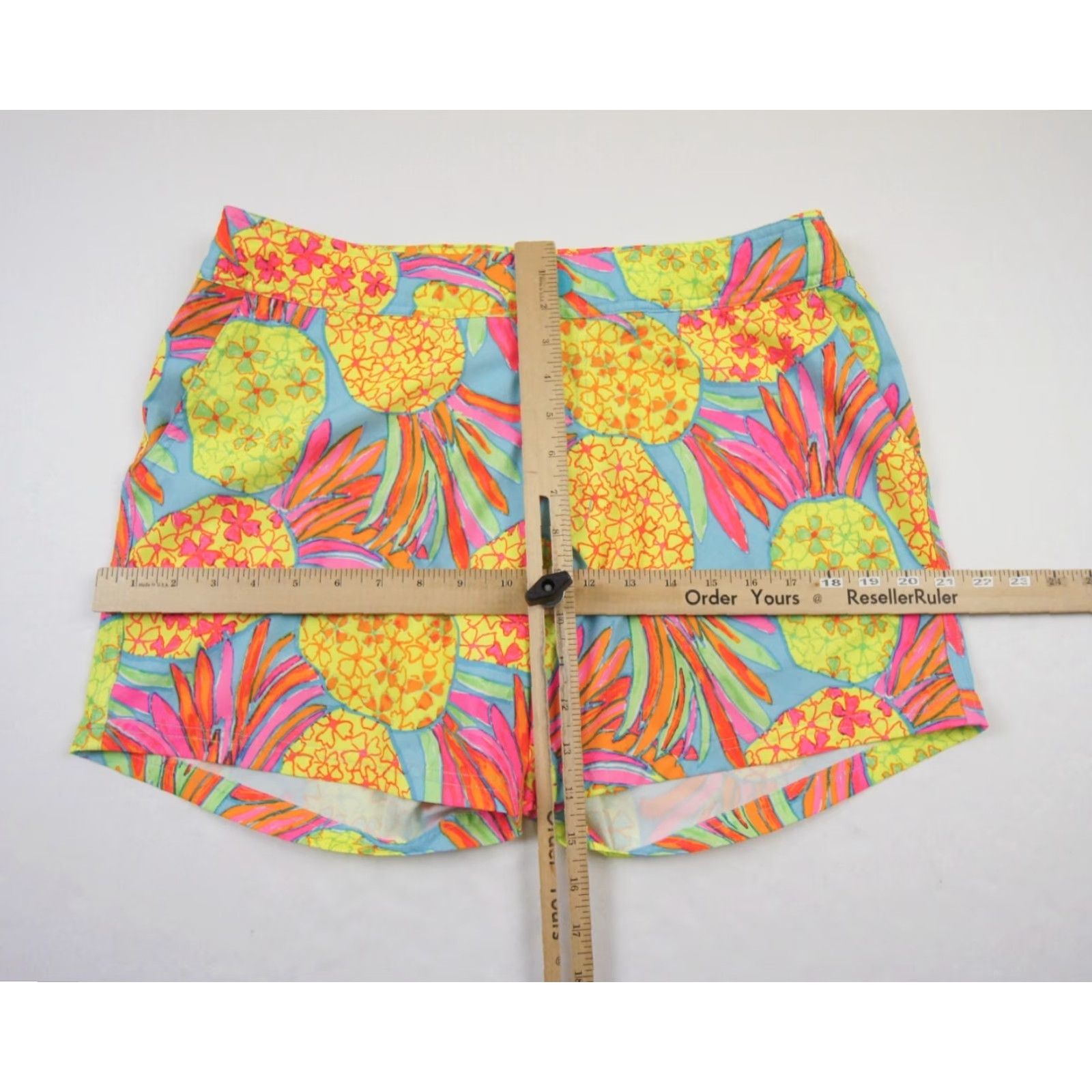 Chubbies Chubbies Men’s Swim Shorts Bottom M Pineapple Printed? Solid Multicolor Stretch Lined Beach Outdoor 90s? Lifeguard Surfing Mens Size US 31 - 7 Thumbnail