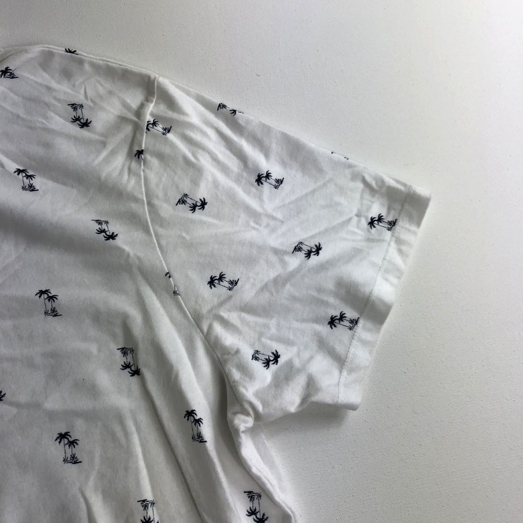 Old Navy VINTAGE Old Navy Polo Shirt Palm Trees White XL Mens N7 Regular Short Sleeve Size US XL / EU 56 / 4 - 3 Thumbnail