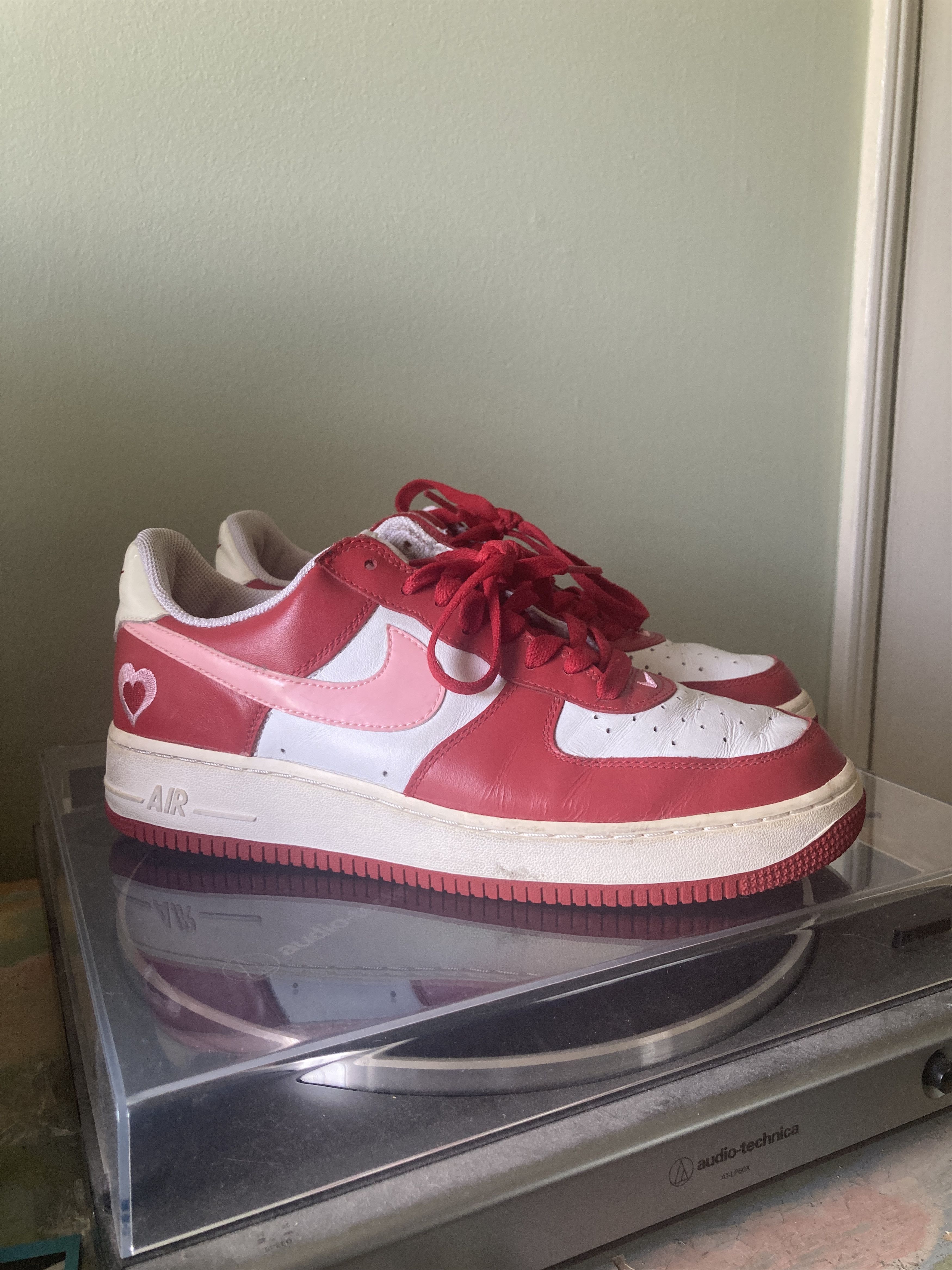 Nike Early 2000s Valentine’s Day Nike Dunk Lows Size US 10 / EU 43 - 2 Thumbnail