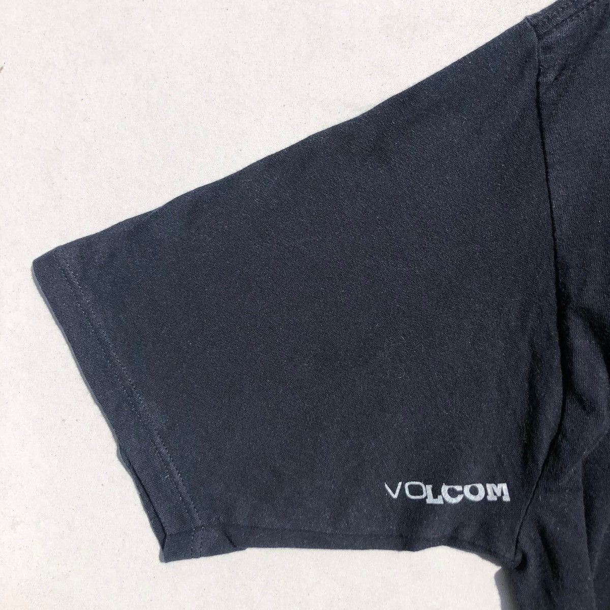Volcom RARE🔥 Vintage Early 2000s Volcom " Japan Skate Tour " Size US L / EU 52-54 / 3 - 6 Thumbnail