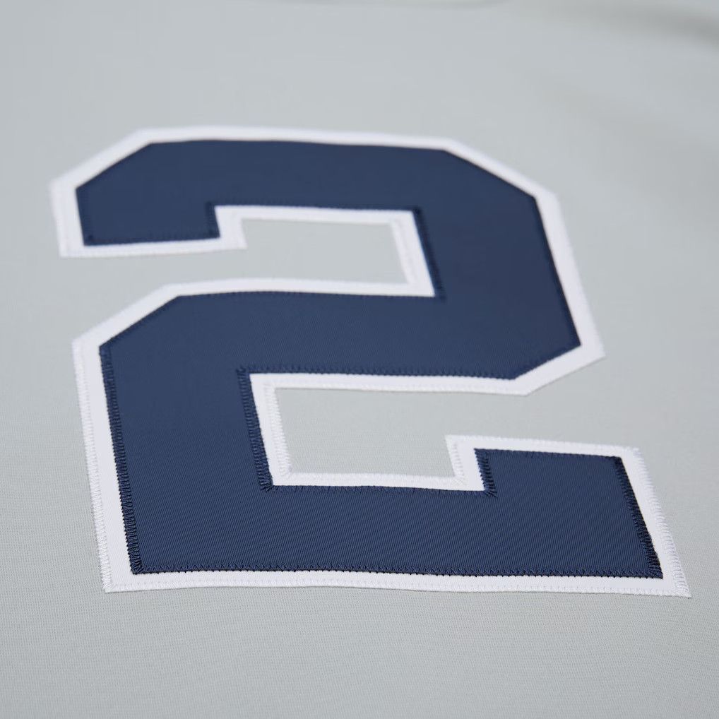 Mitchell & Ness Derek Jeter New York Yankees 2000 Authentic Throwback Jersey Size US S / EU 44-46 / 1 - 3 Thumbnail