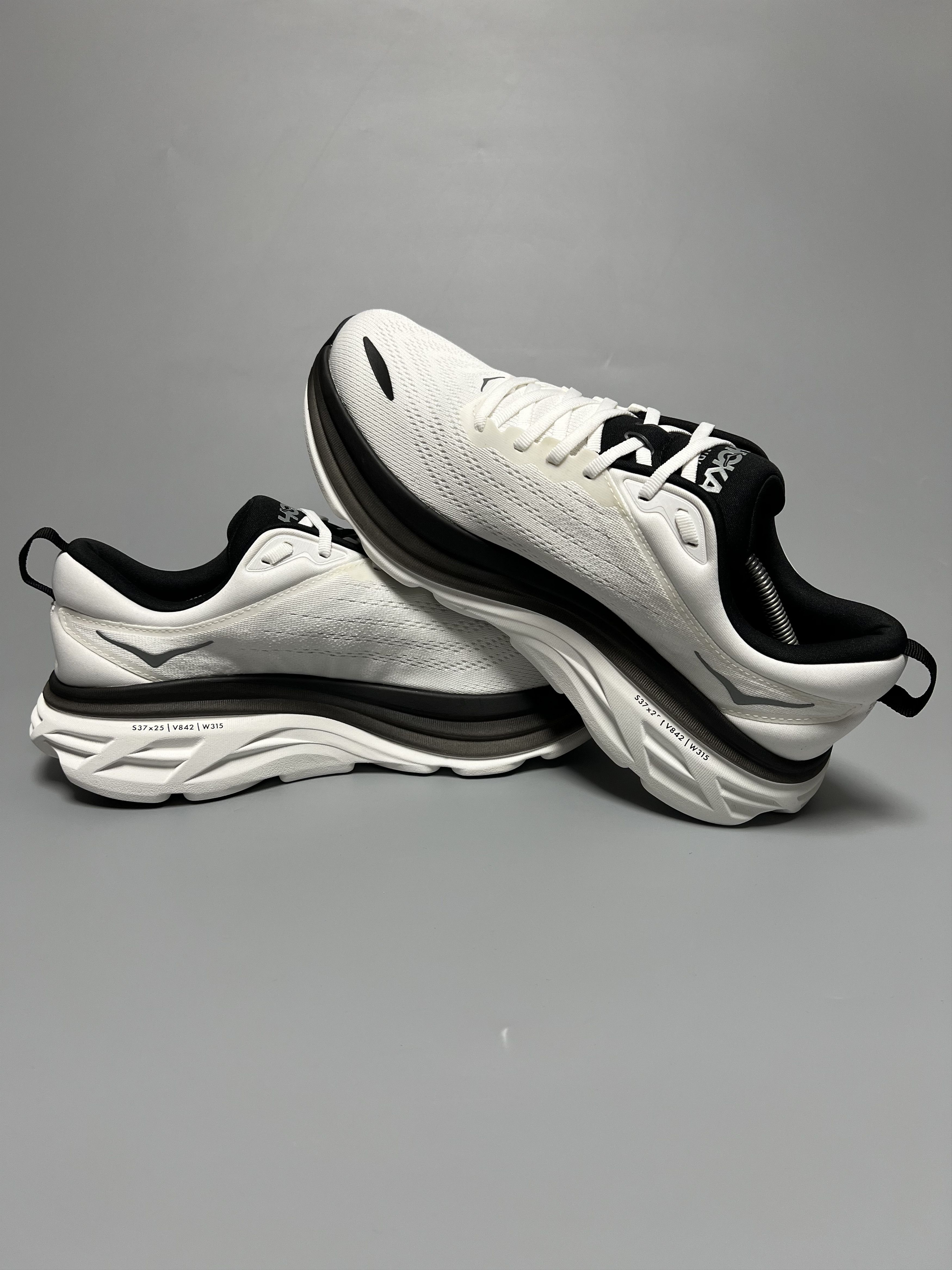 Hoka 11D Hoka One One Bondi 8 Running Shoes 1123202-WBLC Size US 11 / EU 44 - 5 Thumbnail