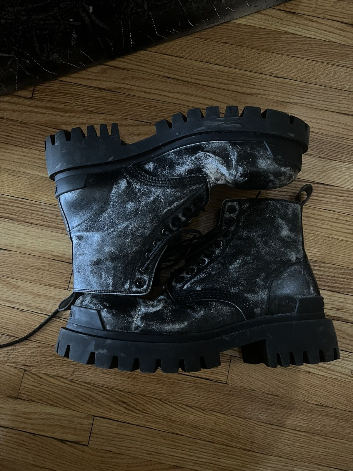 Balenciaga Boots EU45 Balenciaga Balenciaga Black Leather Combat Boots size 45 EU  main image 2