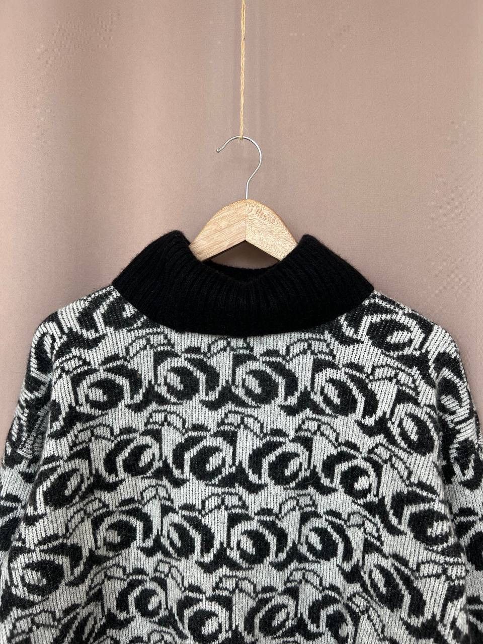 Benetton Benetton Women's Wool/Cashmere Turleneck Sweater Size M Knit Size M / US 6-8 / IT 42-44 - 2 Thumbnail