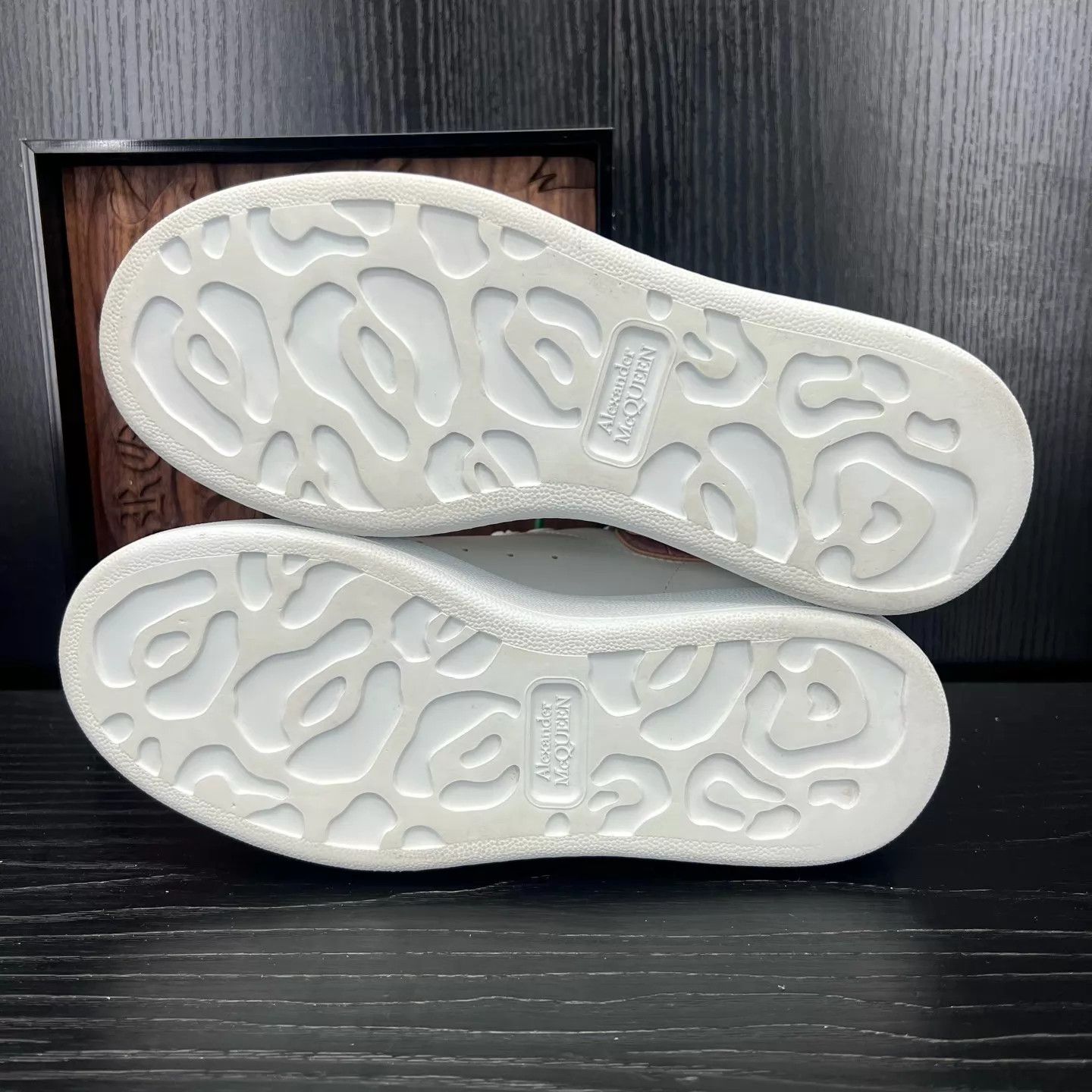 Alexander McQueen Alexander McQueen white pink croc women's 34.5 99new Size US 4 / IT 34 - 7 Thumbnail