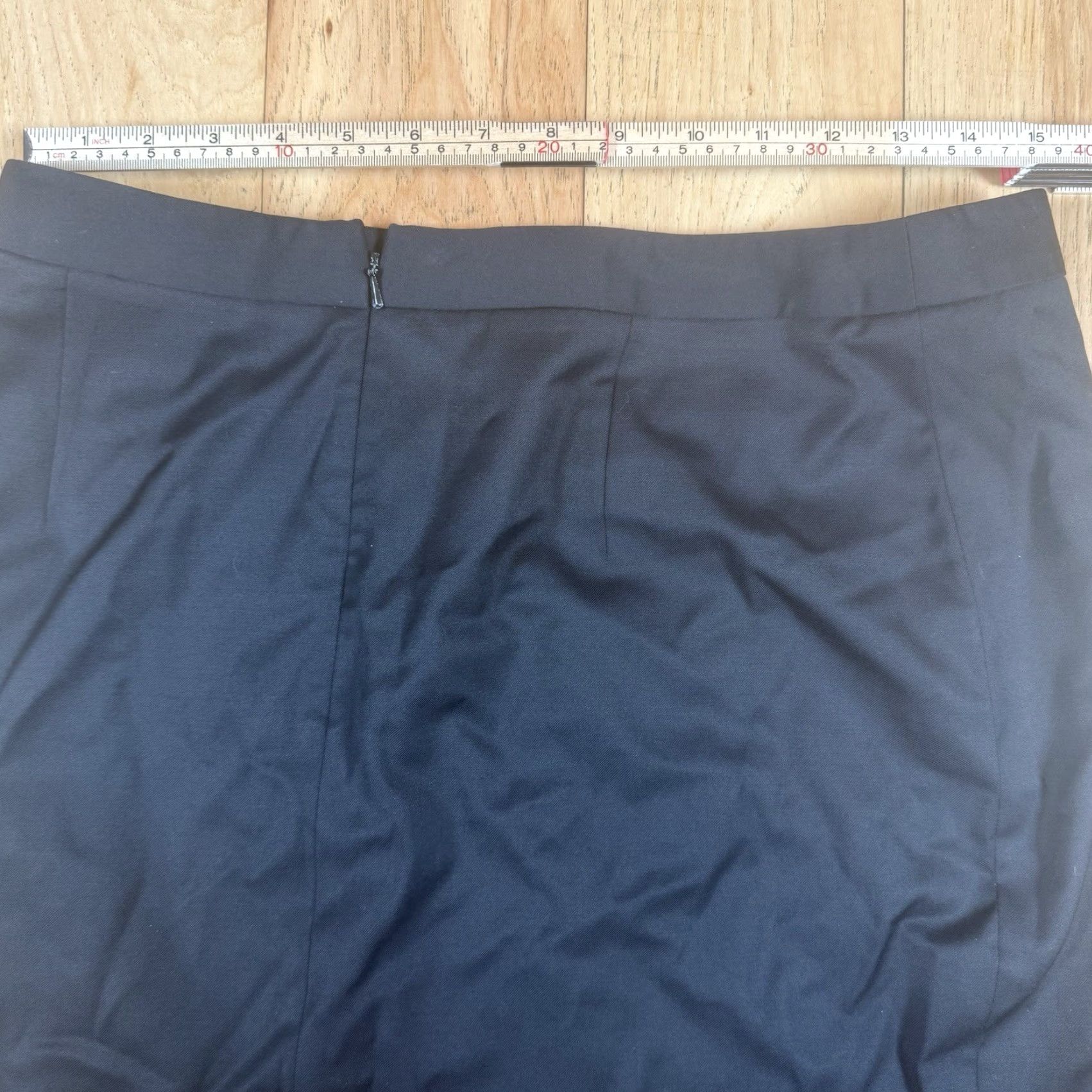 Brooks Brothers VINTAGE Brooks Brothers Pencil Skirt Wool Lined Size 12 Black Women Knee Length Solid Career Size 34" / US 12 / IT 48 - 5 Thumbnail