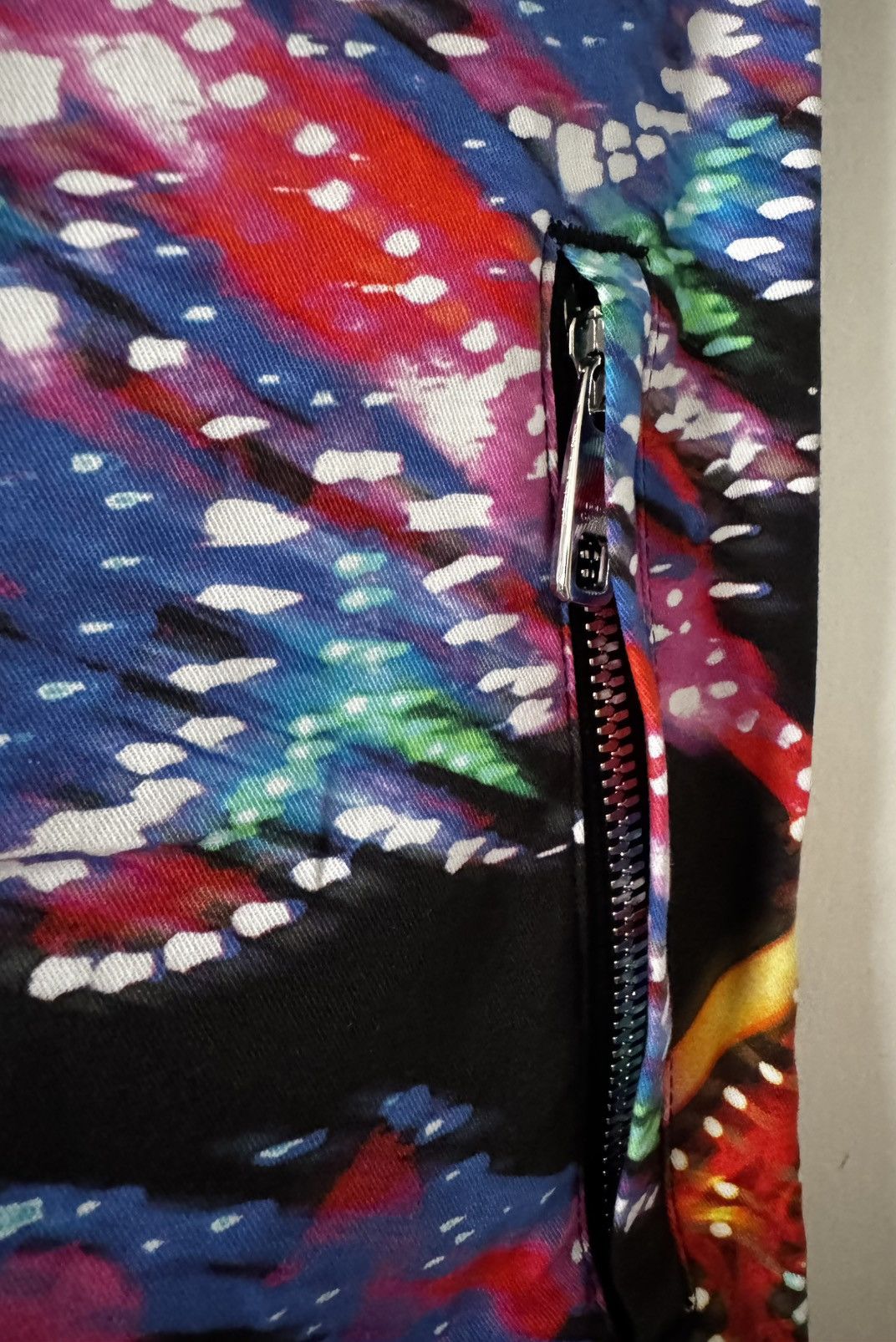 Dolce & Gabbana Dolce & Gabbana Multicolour Printed Shorts – BNWT- 48IT Size US 32 / EU 48 - 6 Thumbnail