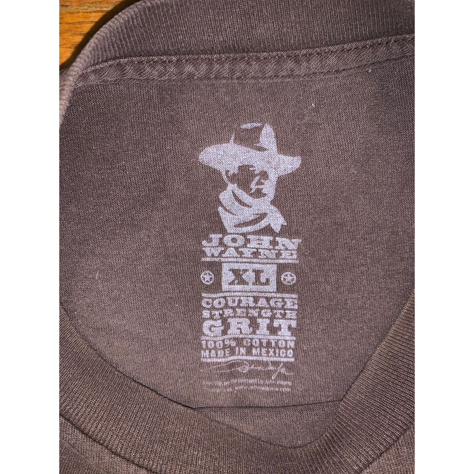 Other John Wayne T Shirt XL A Man’s Got To Do Western Brown Tee Size US XL / EU 56 / 4 - 5 Thumbnail