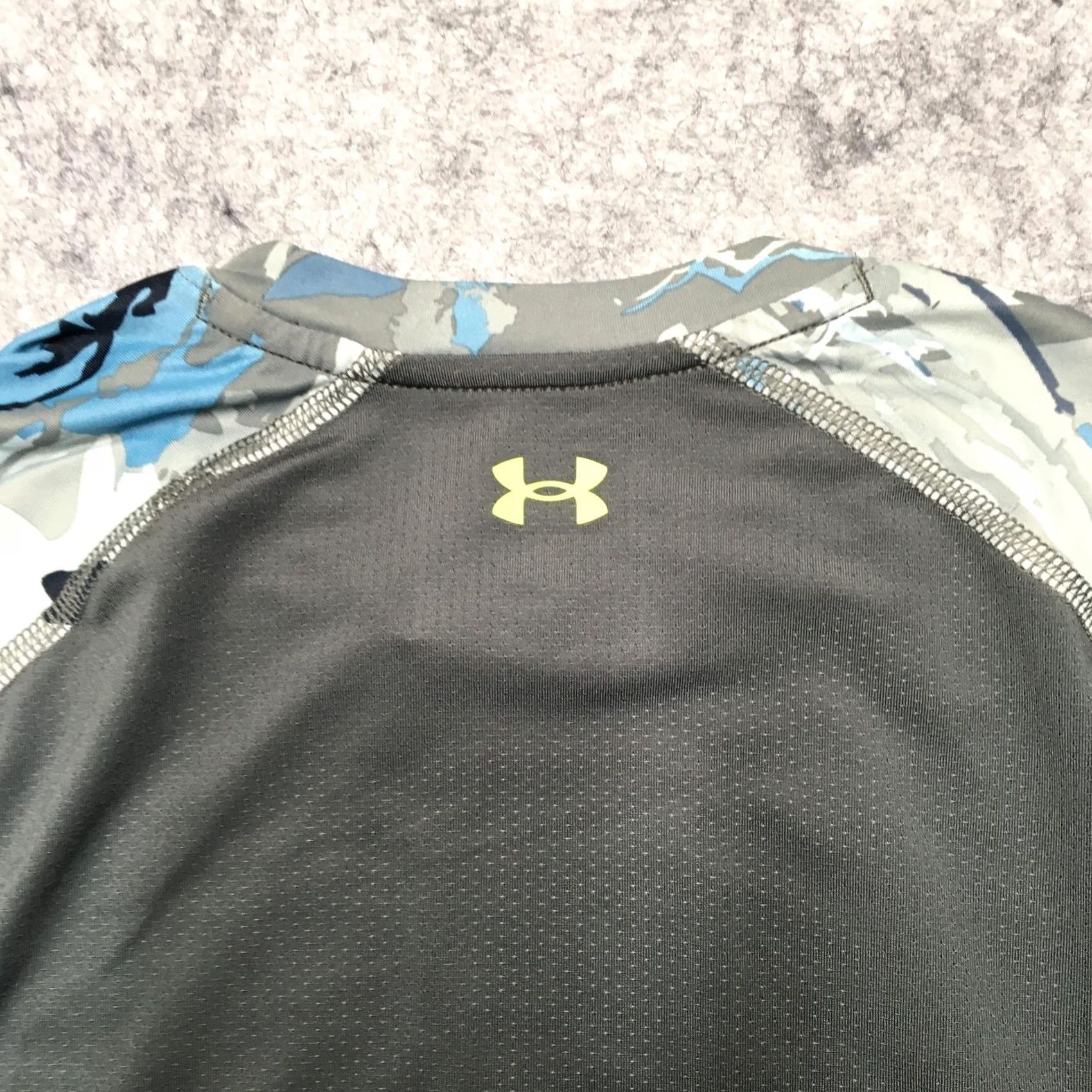 Under Armour Under Armour Shirt Mens M Gray Camouflage Iso-Chill Fish Long Sleeve Top Size US M / EU 48-50 / 2 - 6 Thumbnail
