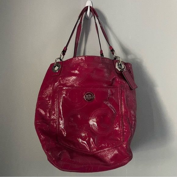 image of Coach Alex Op Art Patent Leather Raspberry Tote in Pink, Women's