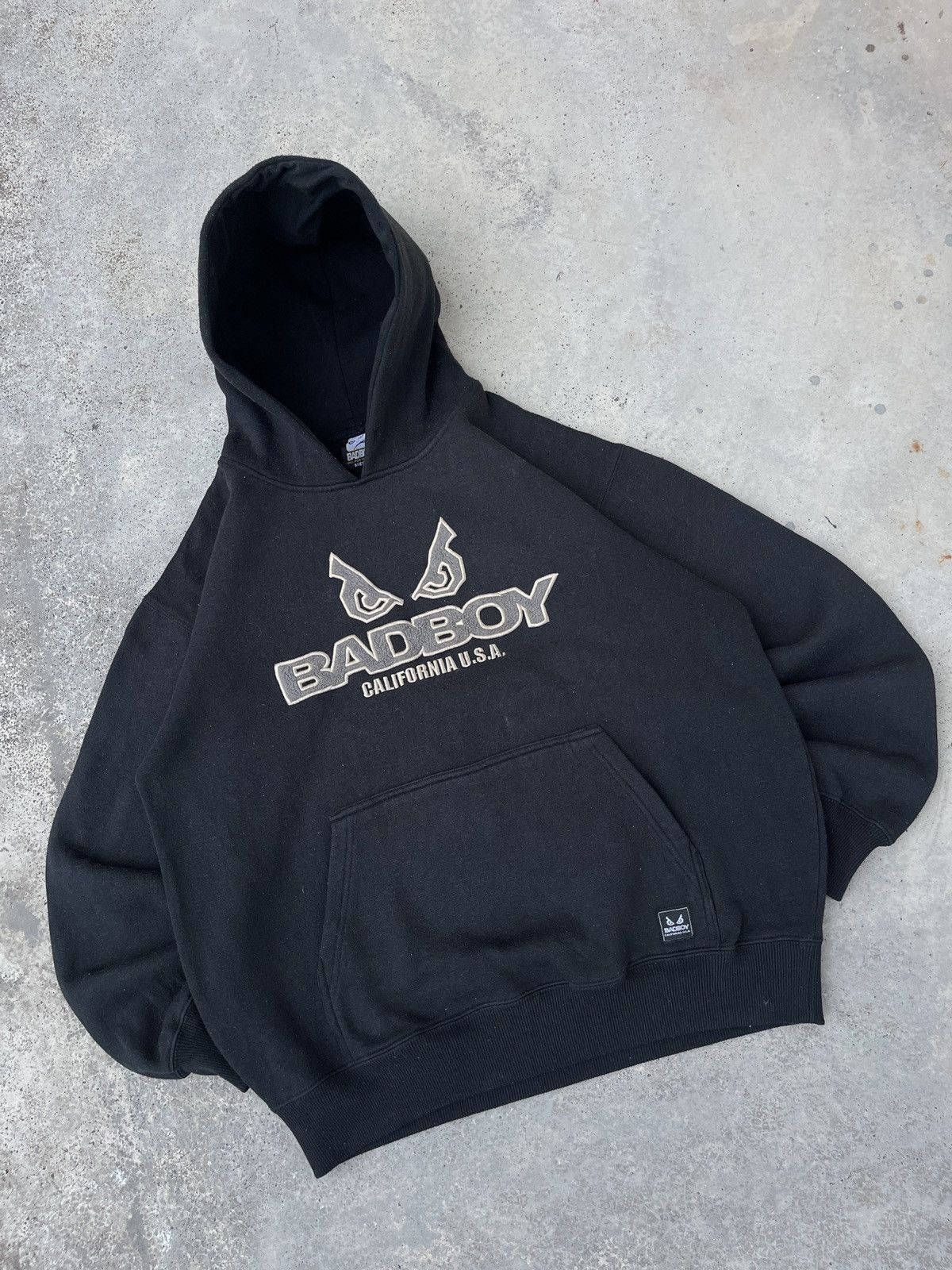 Japanese Brand × Vintage Vintage Bad Boy Carpet Printed Pullover Hoodie Size US L / EU 52-54 / 3 - 2 Thumbnail