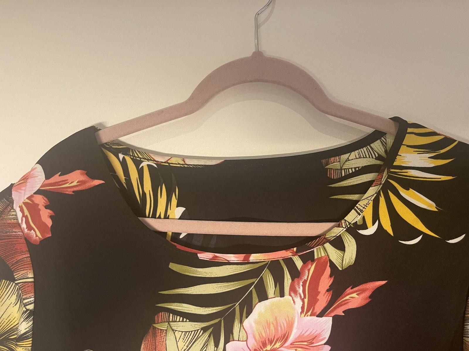 Shein Shein Two Piece, top and skirt Size ONE SIZE - 6 Thumbnail