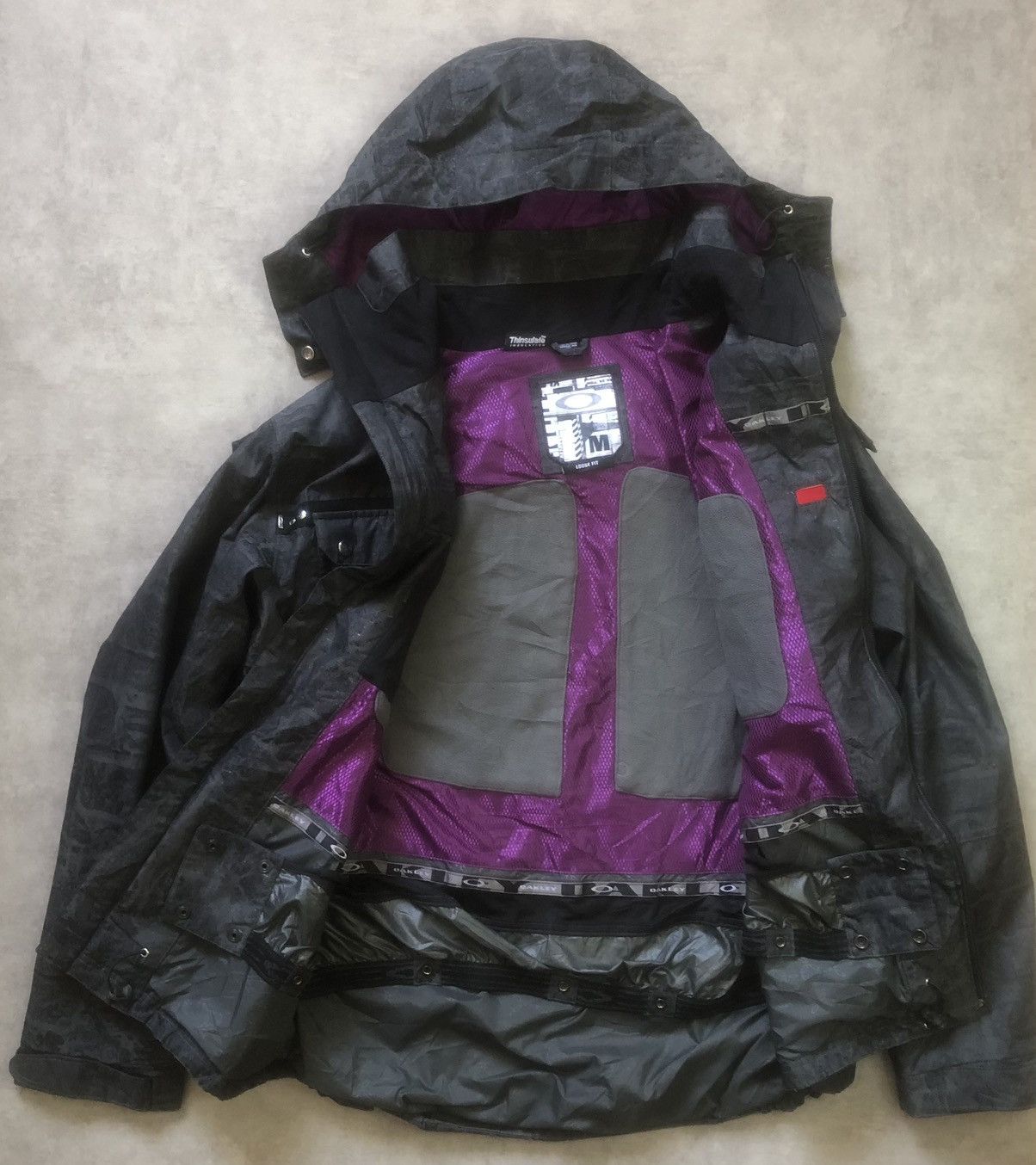 Oakley 2009 Oakley Software snowboard / ski insulated jacket Grey L Size US L / EU 52-54 / 3 - 8 Thumbnail