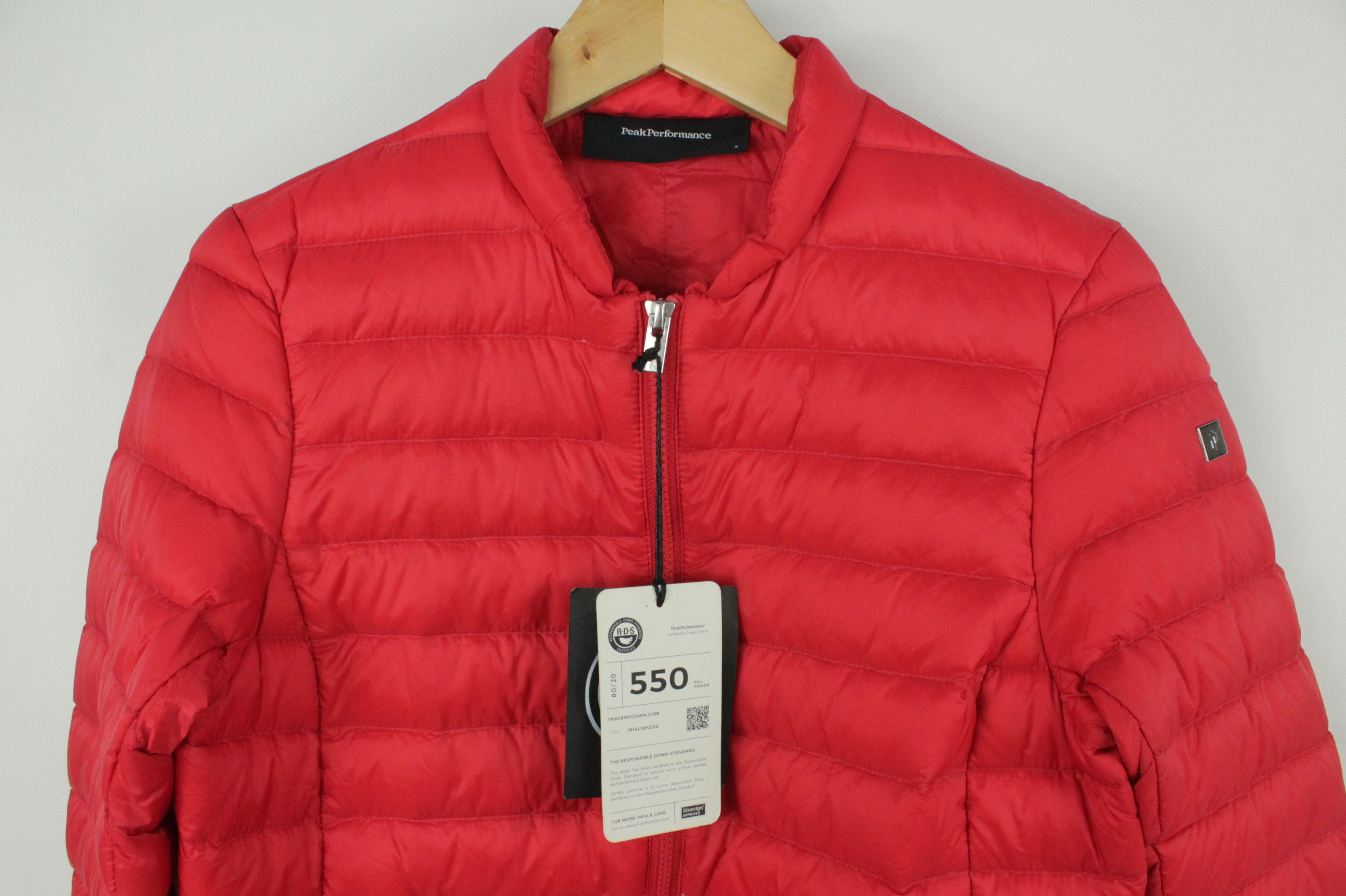 Peak Performance PEAK PERFORMANCE Red Bonnie Down Puffer Jacket Size S / US 4 / IT 40 - 2 Thumbnail