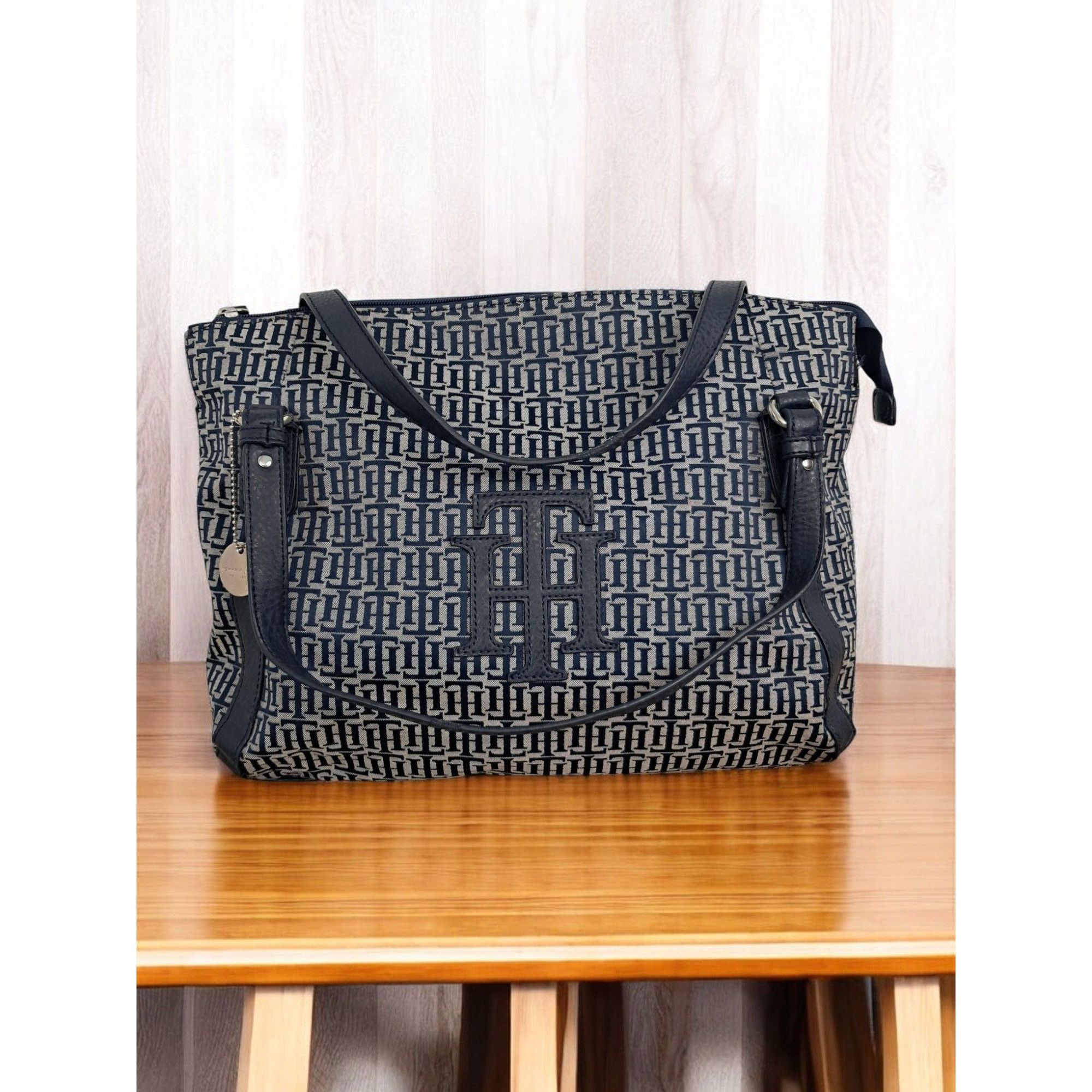 Tommy Hilfiger Tommy Hilfiger Large Monogram Shoulder Tote Bag Size ONE SIZE - 1 Thumbnail