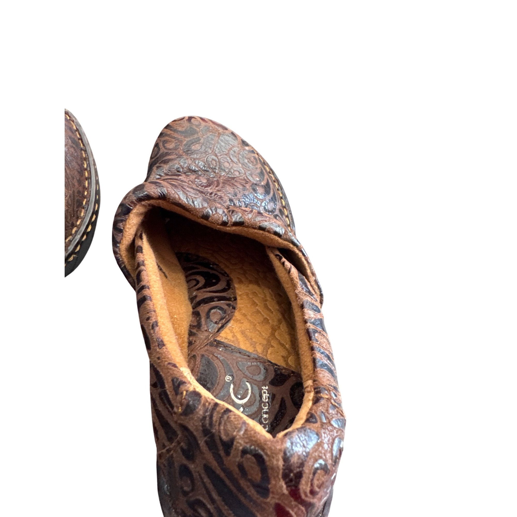 Born BOC womens leather Brown Embossed Slip-On Clogs mules size Size US 6 / IT 36 - 9 Thumbnail