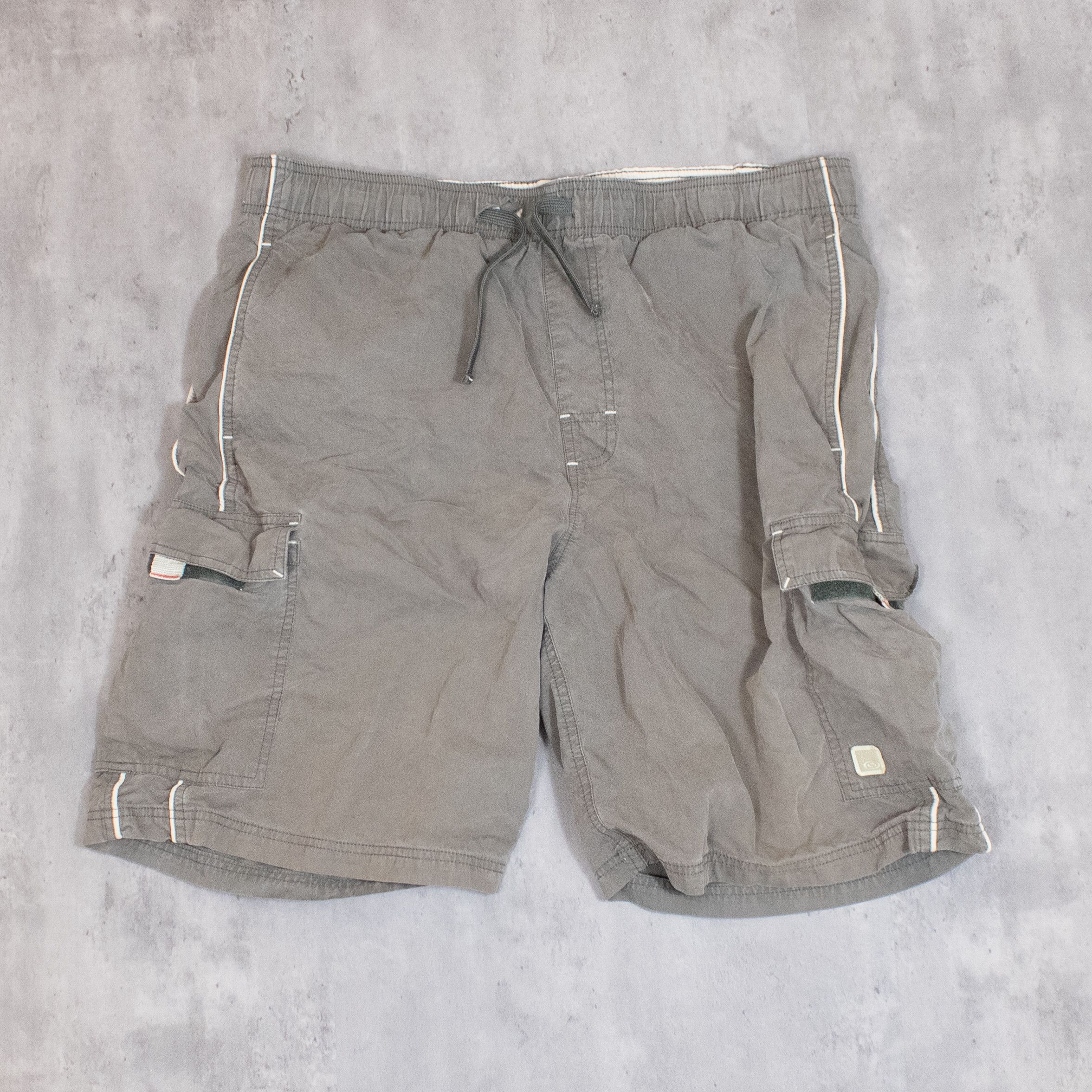 Vintage Y2K 2000's Gotcha Sport Charcoal Grey Baggy Shorts Size US 37 - 5 Thumbnail