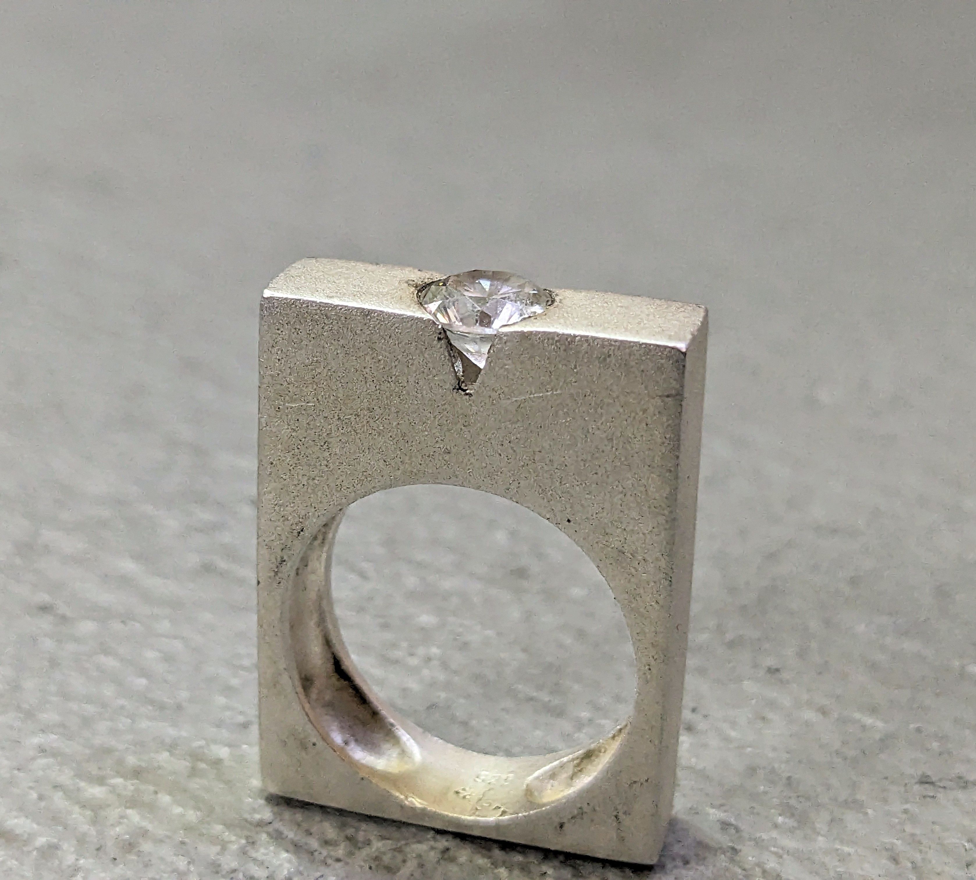 Jewelry Vintage Sterling Silver Ring 7 Modern Contemporary CZ Size ONE SIZE - 5 Thumbnail