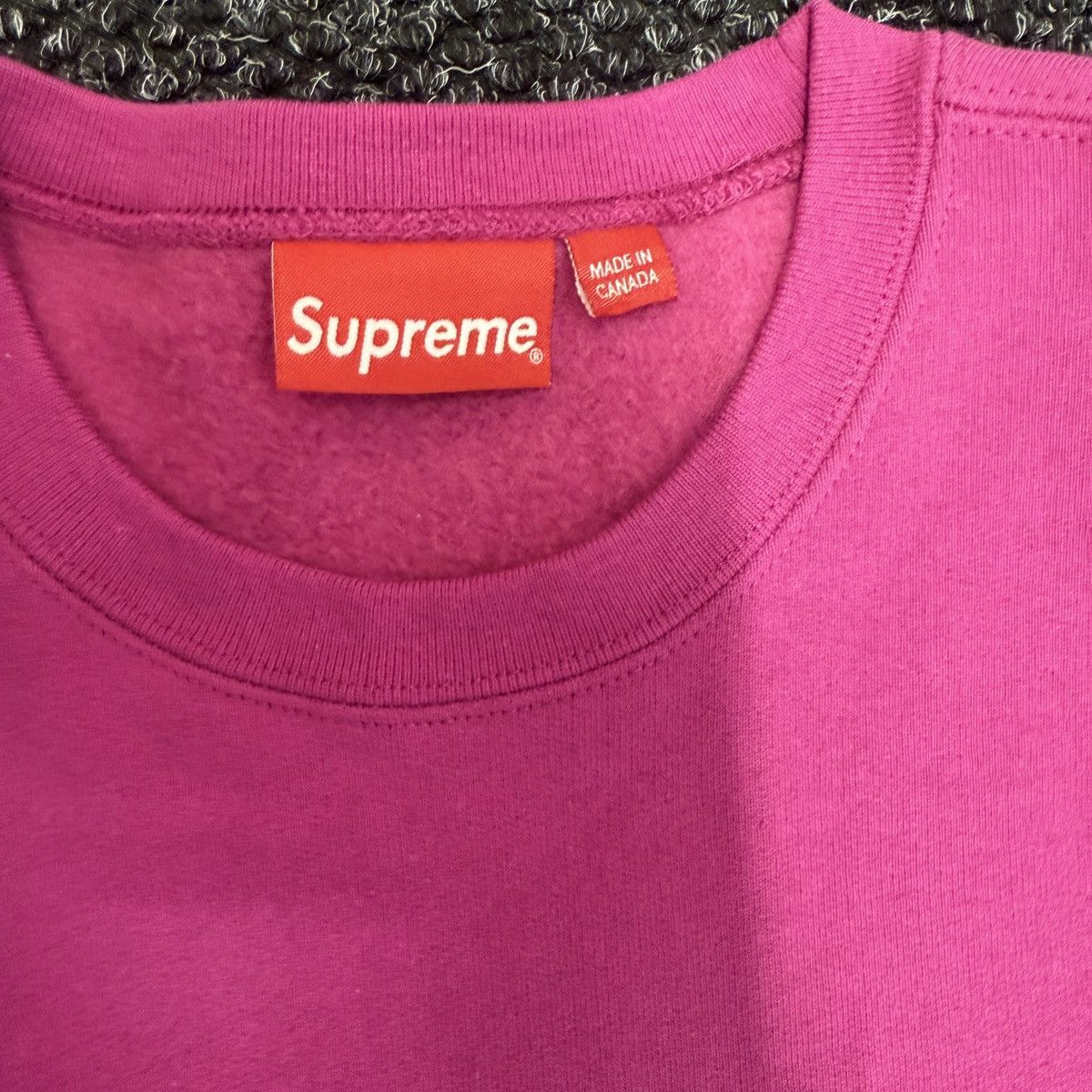 Supreme Supreme Small Box Logo Crewneck Raspberry Size US L / EU 52-54 / 3 - 2 Thumbnail
