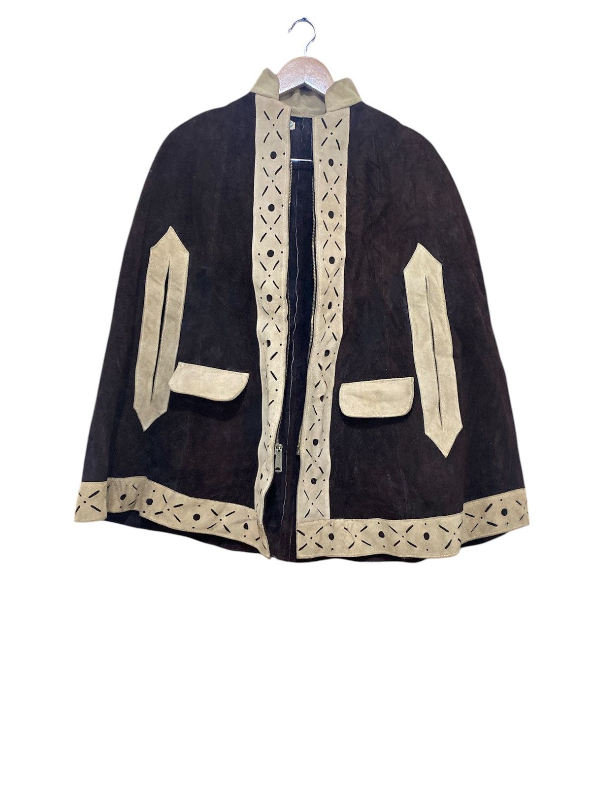 Cowboy Equipment Vintage 1960s Suede Leather Cape Poncho Hippie Boho Size US L / EU 52-54 / 3 - 3 Thumbnail