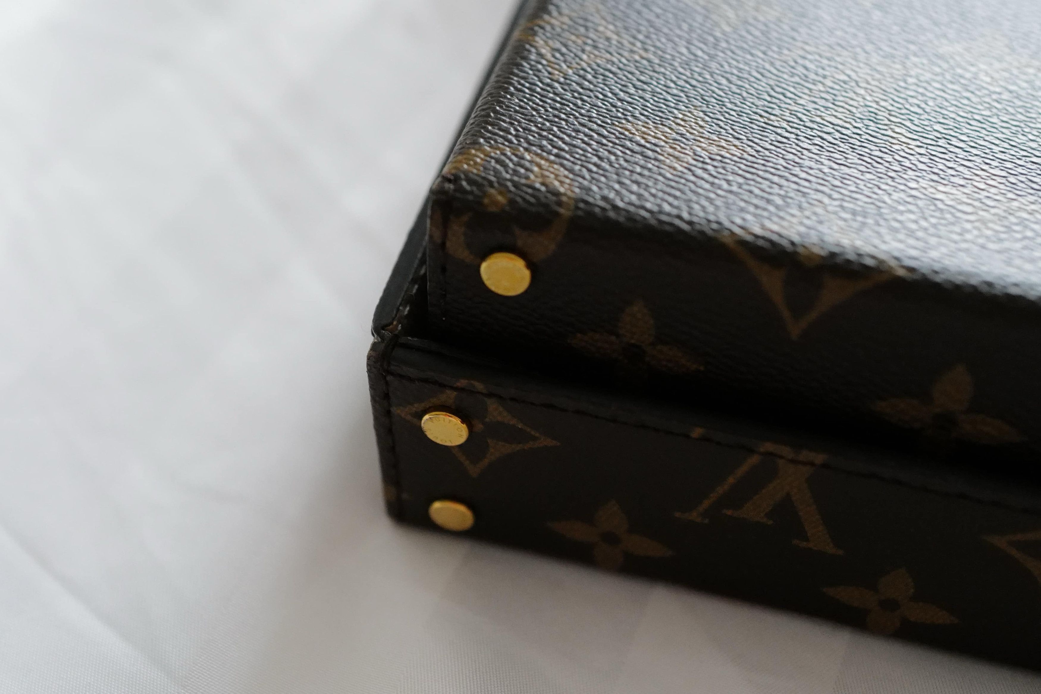 Louis Vuitton Louis Vuitton Pizza Box Case GI0634 Size ONE SIZE - 5 Thumbnail