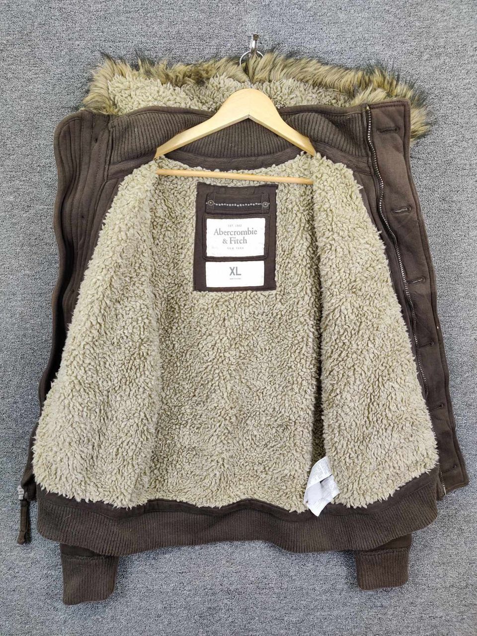 Abercrombie & Fitch Vintage Abercrombie & Fitch Shearling Fur Hoodie Jacket Size US XL / EU 56 / 4 - 7 Thumbnail